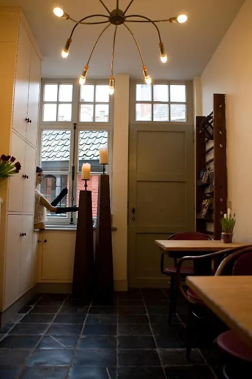 B&B Door 10 Gent Panzió